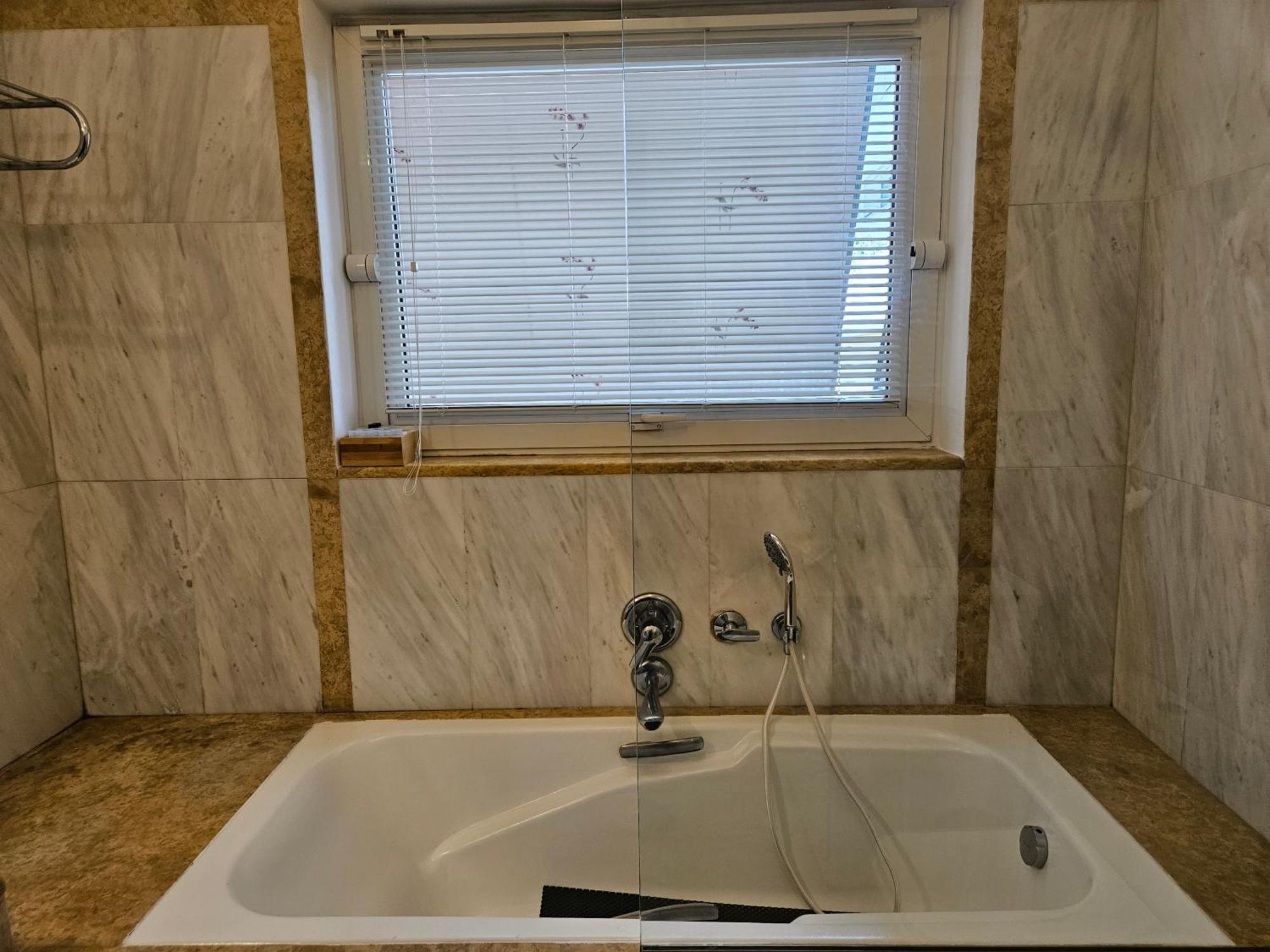 3 Bedder In Ilisia, Megaro Mousikis